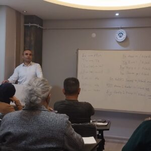 Qursên Xwendin û Nivîsandina Kurdî Dewam Dikin