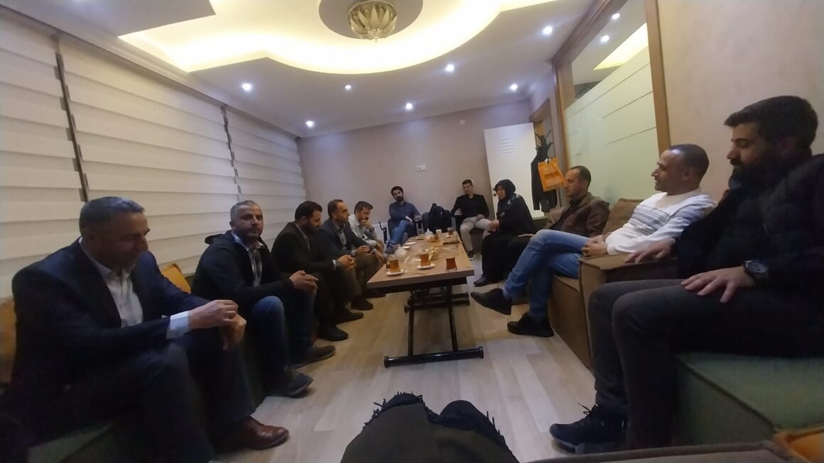 Li Ser Dîrok, Wêje û Zanyarîyê Xebatên Kursîyeran Didome