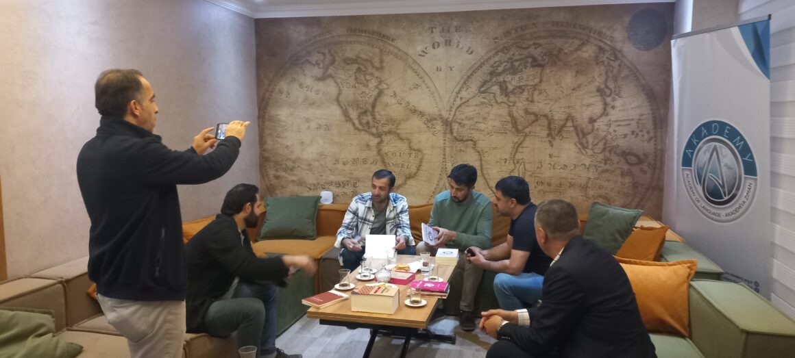 Li Akademyê Nivîskar û Mamoste Bedredîn Wanî re Gotûbêjek